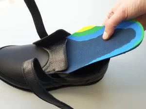 کفی و کفش طبی مخصوص زخم پای دیابتی